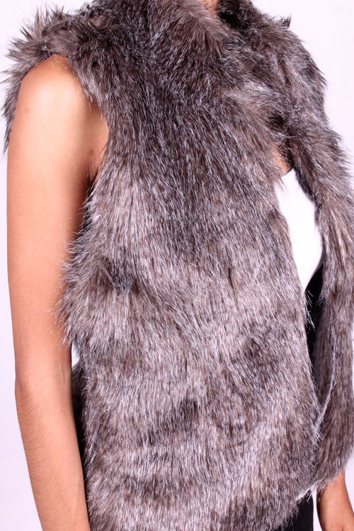DV569 Chic Faux Fur Vest (More color options) - FashionPosh