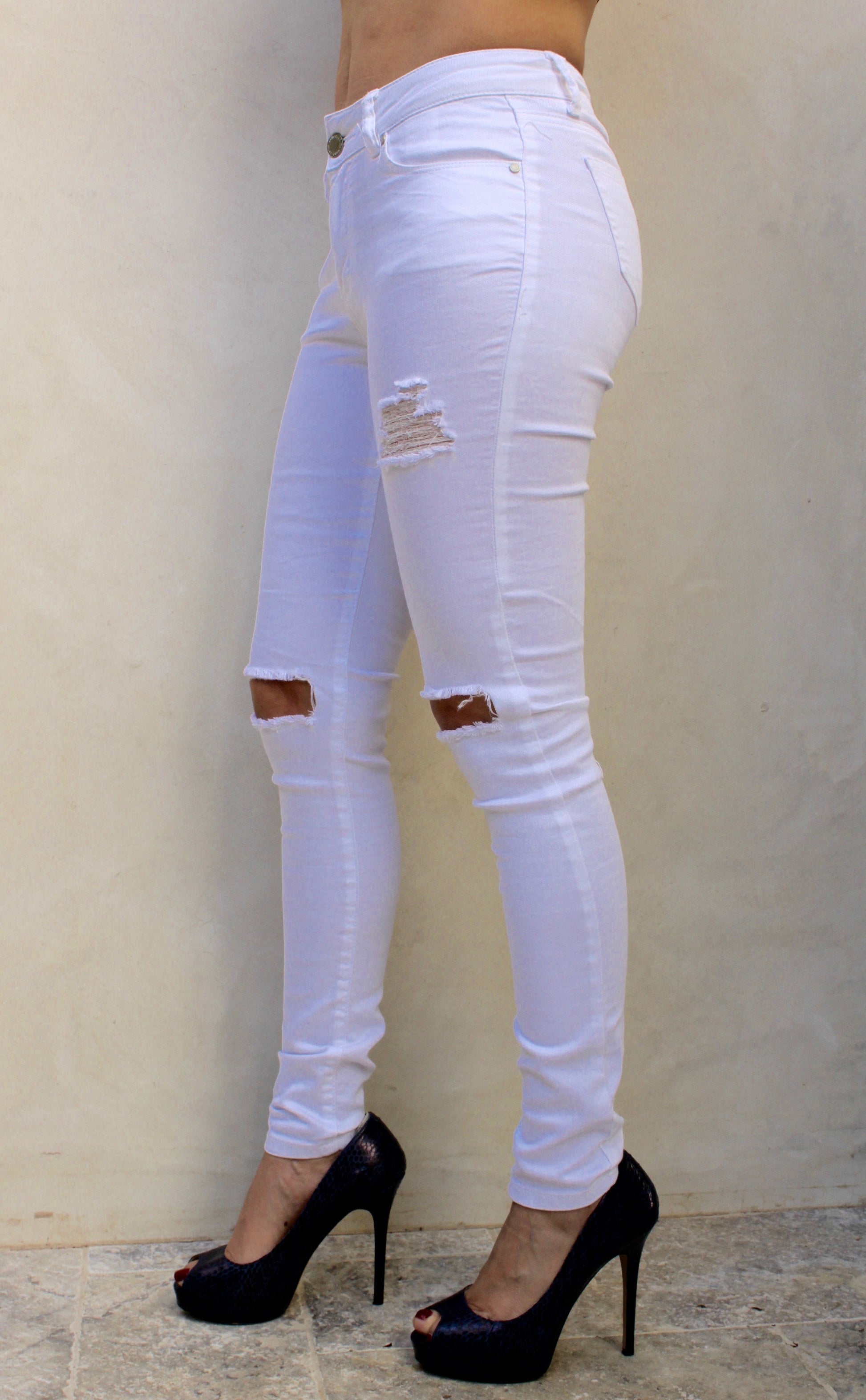 P9750 Distressed Ripped Jean Leggings - FashionPosh